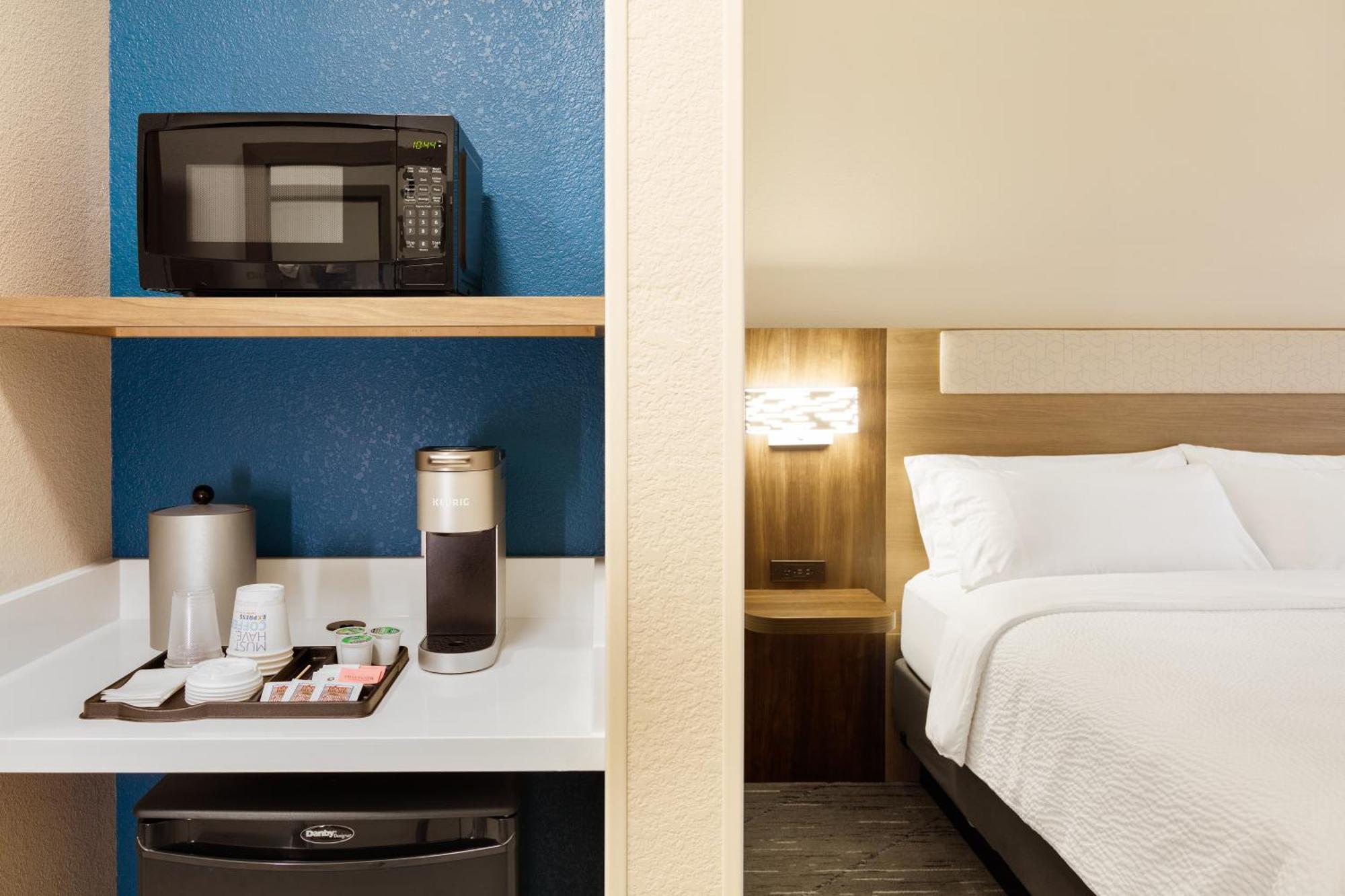 Holiday Inn Express & Suites Murfreesboro West By Ihg Exterior photo